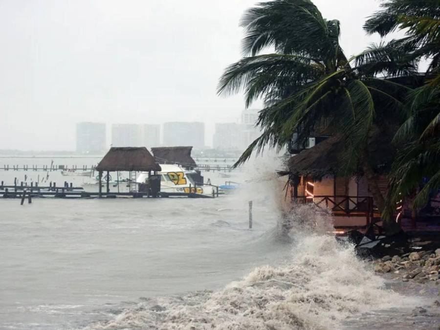 Cuatro muertos y familias sin viviendas: daños provocados por el huracán Helene