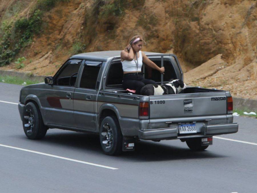 ¡Adiós vacaciones! Vuelven a Tegucigalpa personas que viajaron en Semana Morazánica