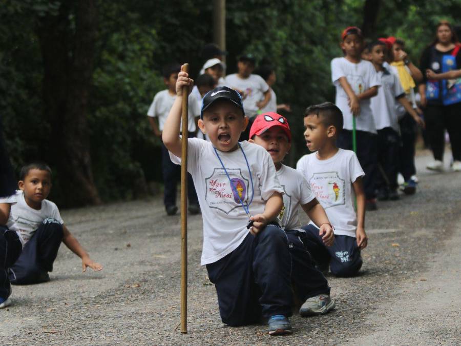 Con banda marcial y cuadro de palillonas, el Yave Nissi promete un espectáculo en los desfiles patrios