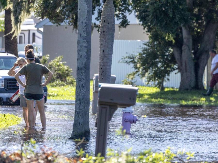 Milton deja una senda de muerte y destrucción a su paso por Florida