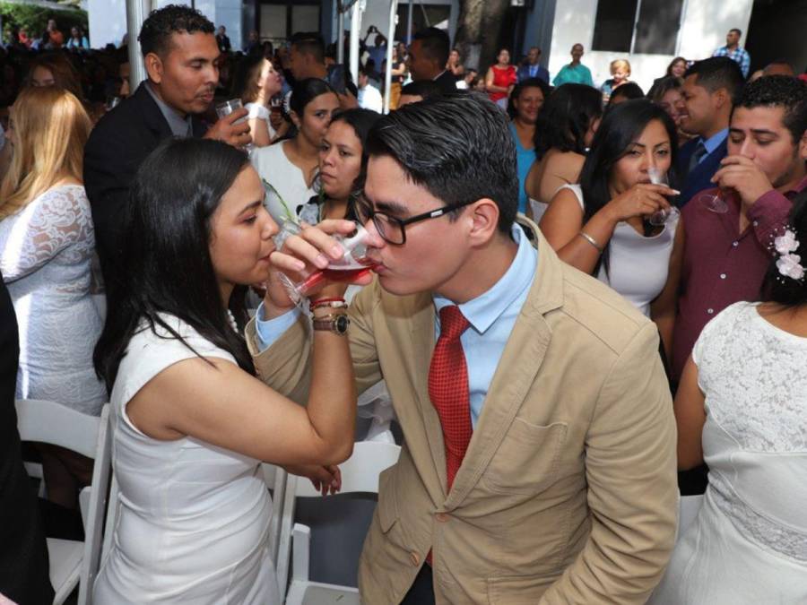 Conozca los requisitos para aplicar a las bodas gratis de la AMDC