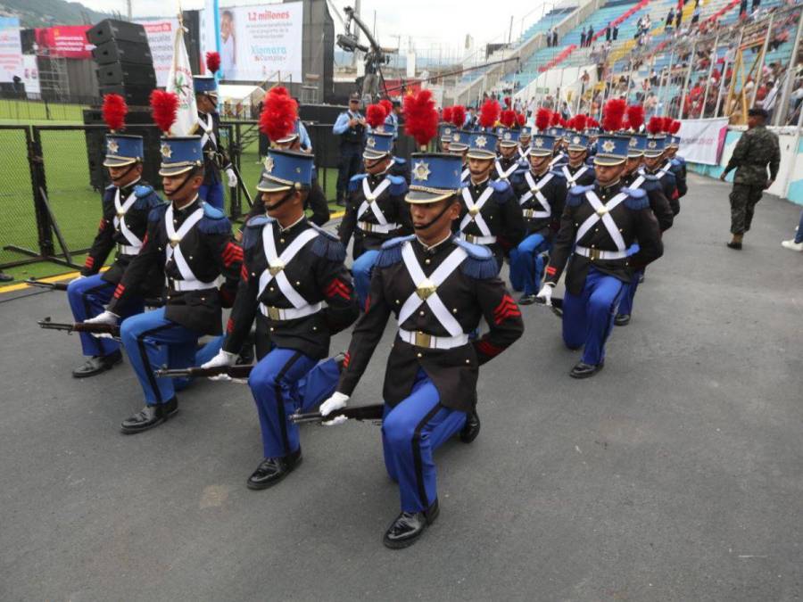 Así desfilaron los cadetes de las Fuerzas Armadas de Honduras en las fiestas patrias 2024