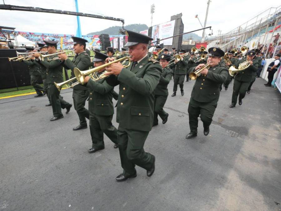 Así desfilaron los cadetes de las Fuerzas Armadas de Honduras en las fiestas patrias 2024