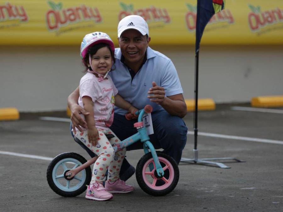 Llenos de emoción y con ganas de ganar: así inició la décima Vuelta Ciclística Infantil