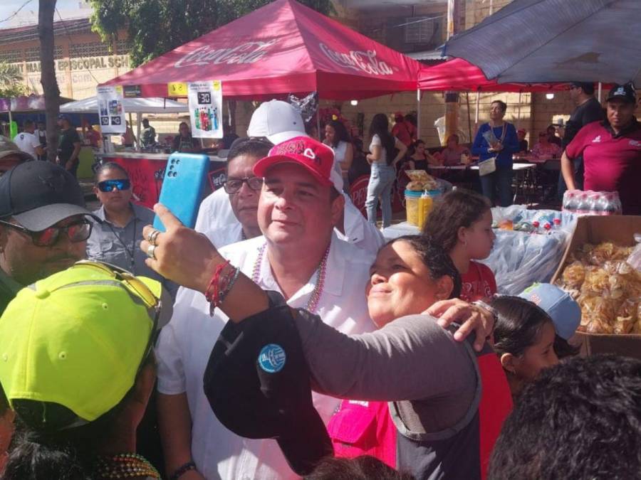 Aldana en carnaval de Tegucigalpa 2024: “Vénganse para compartir en familia”