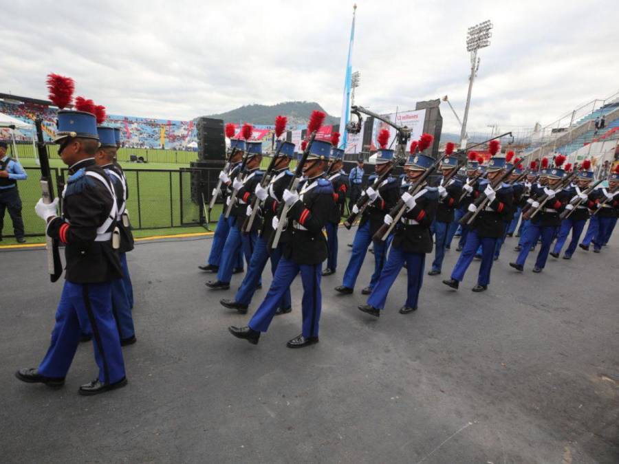 Así desfilaron los cadetes de las Fuerzas Armadas de Honduras en las fiestas patrias 2024