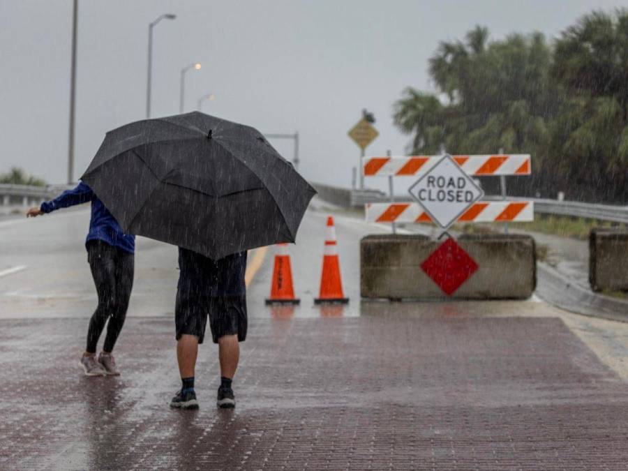 Huracán Milton: imágenes de los primeros daños que está dejando el fenómeno en Florida