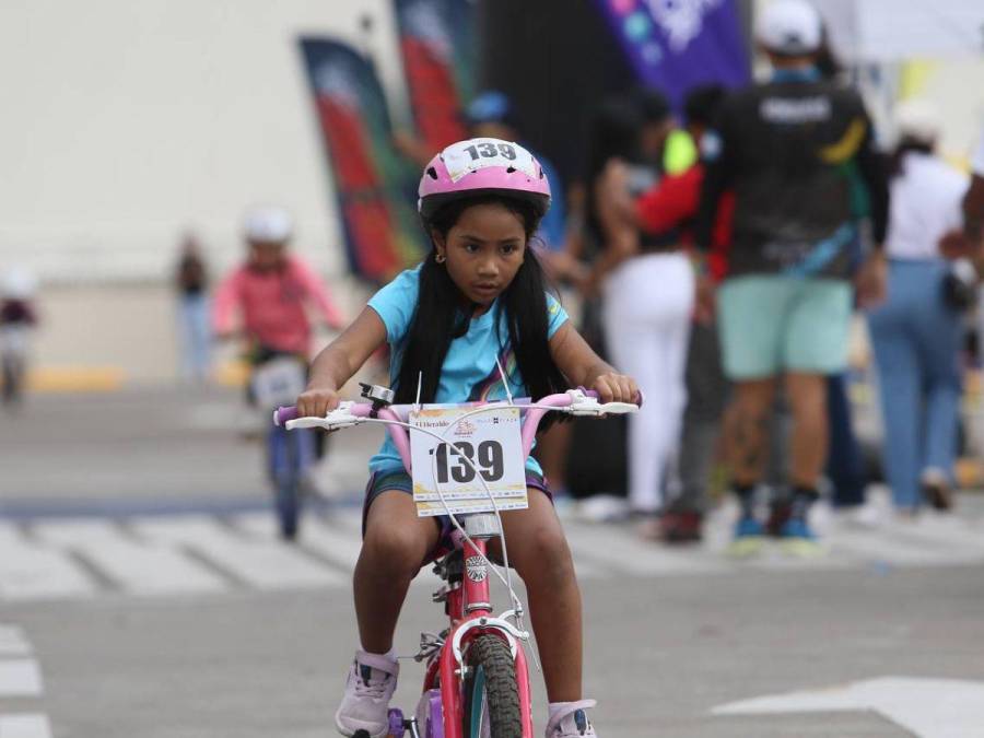 Talento en dos ruedas: las niñas brillaron en la Vuelta Ciclística Infantil 2024