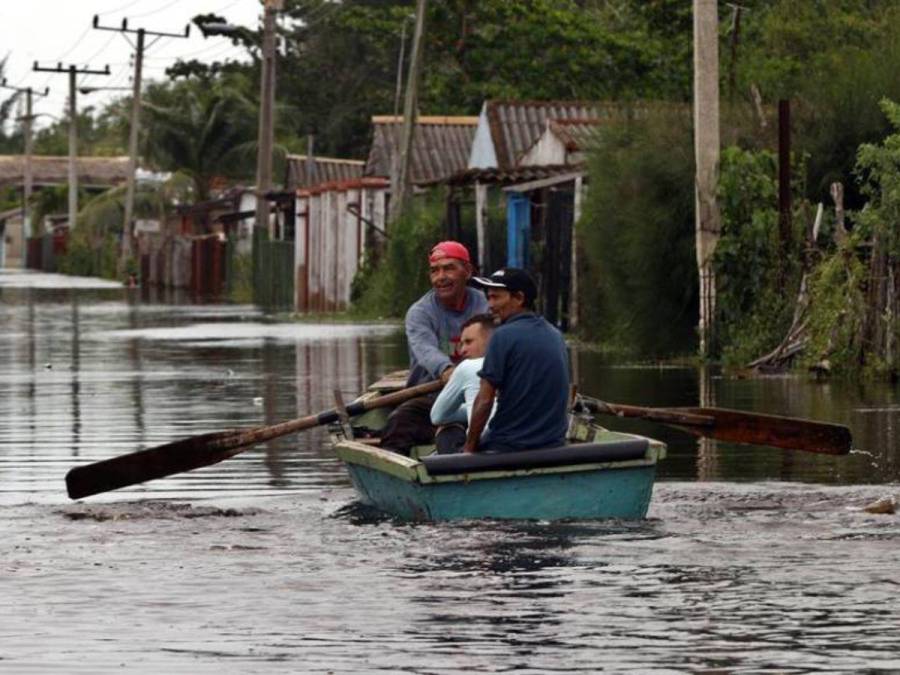 Cuatro muertos y familias sin viviendas: daños provocados por el huracán Helene