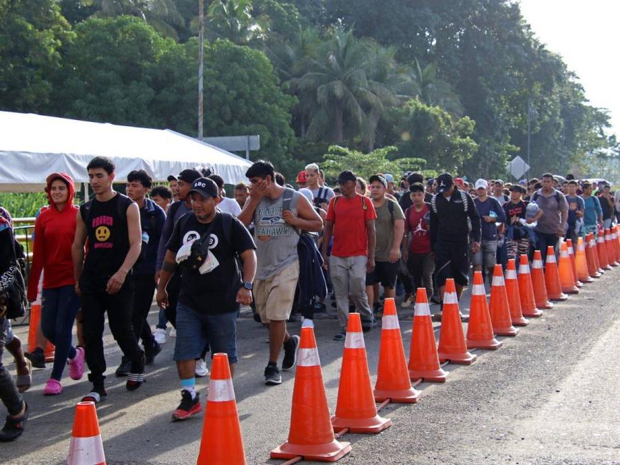 Sale la primera caravana migrante en el gobierno de Sheinbaum