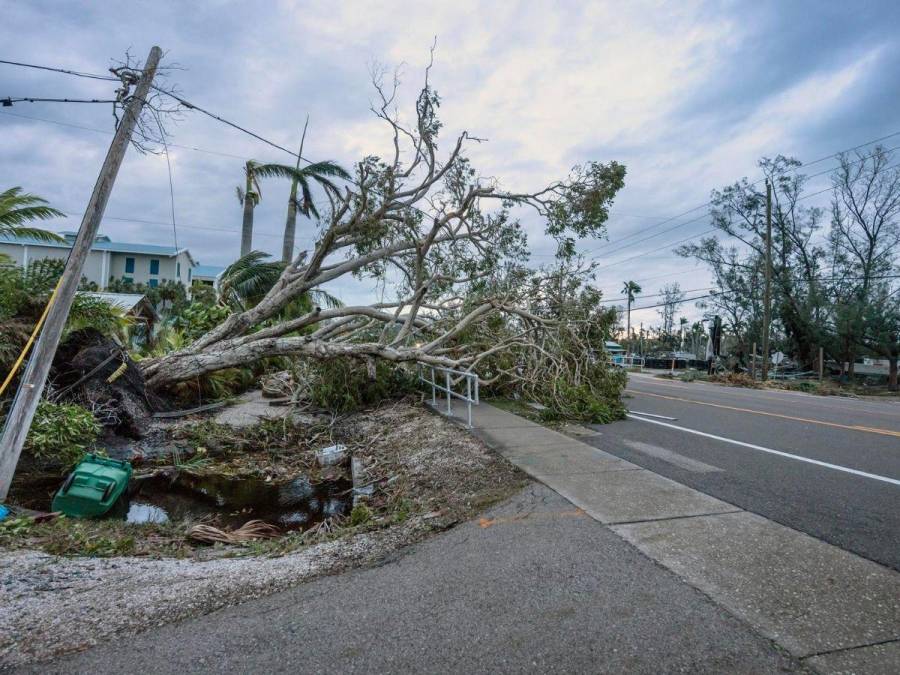 Cuatro muertos y devastación deja Milton en su paso por Florida