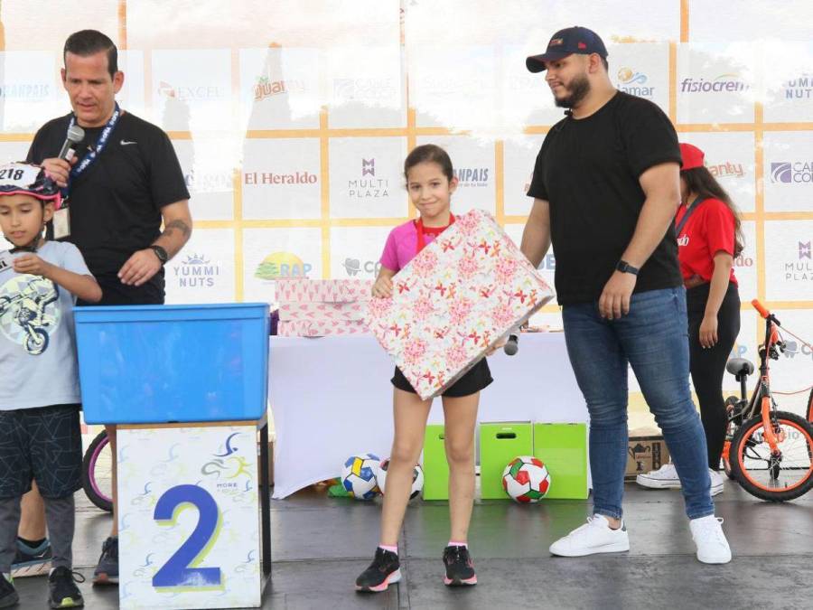 Momento de gloria: Así fue la entrega de premios a los ganadores de la Vuelta Ciclística Infantil 2024