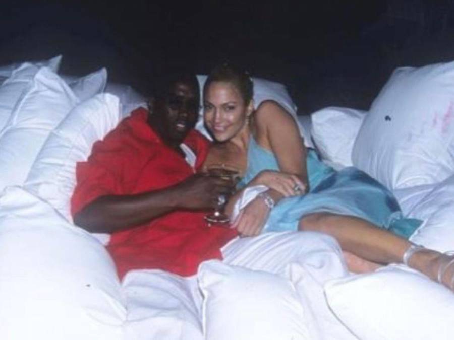 Exesposo de JLo revela fotografías de la actriz junto a Sean Combs