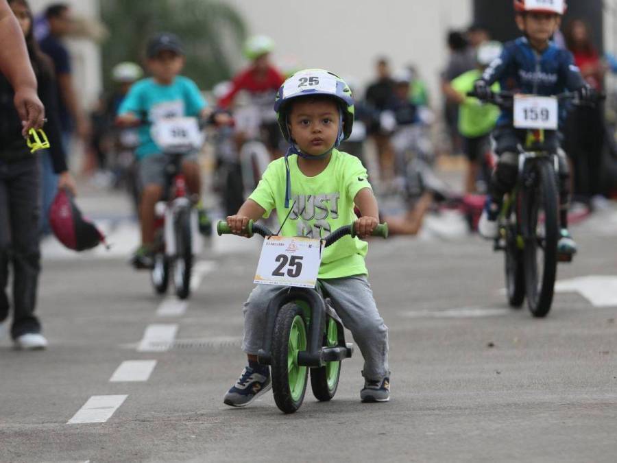 Llenos de emoción y con ganas de ganar: así inició la décima Vuelta Ciclística Infantil