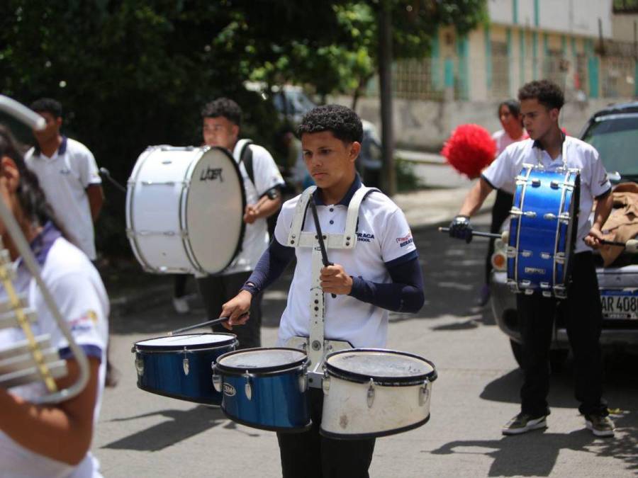 Así se prepara la banda de guerra del Instituto Beraca