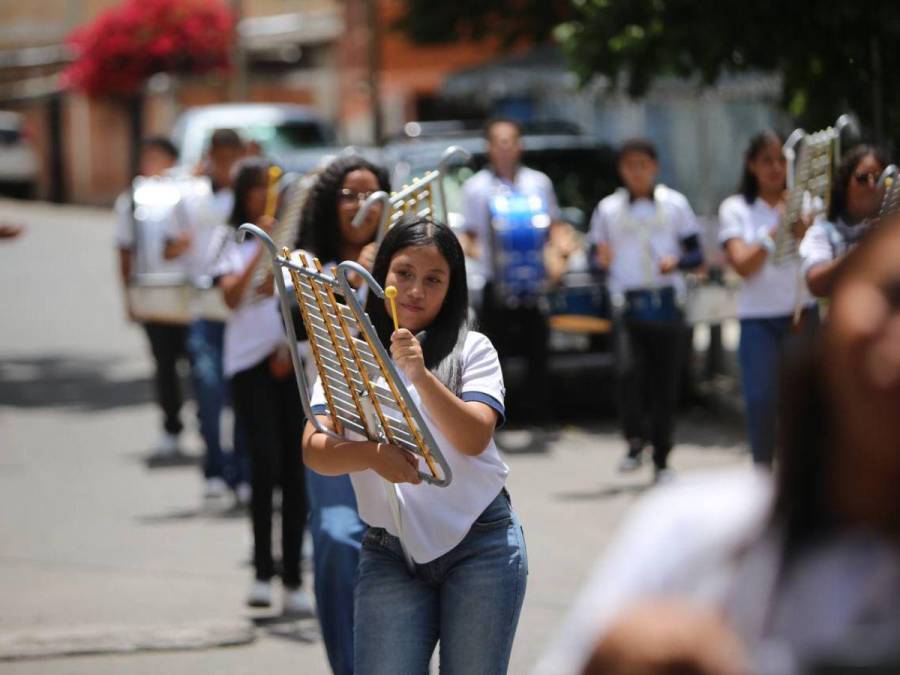 Así se prepara la banda de guerra del Instituto Beraca