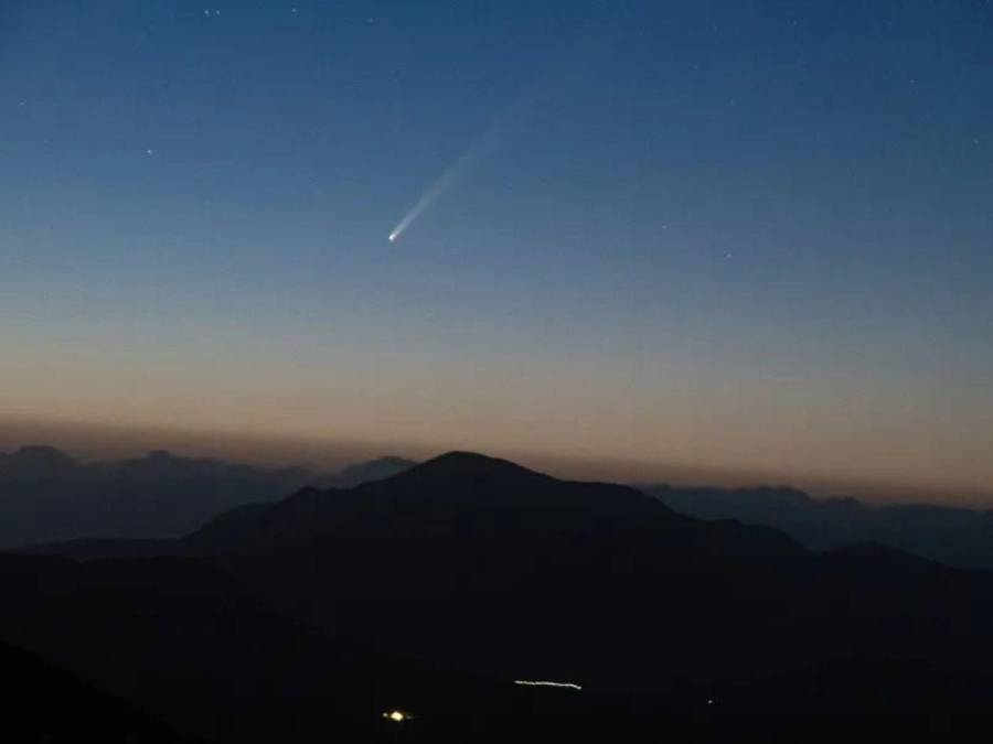 El ‘cometa del siglo’ brilla hoy por última vez, promete un espectáculo asombroso