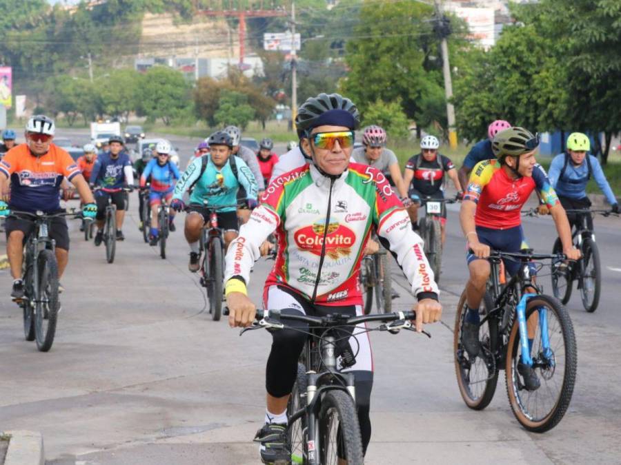 Ciclistas se preparan a toda máquina para la Vuelta Ciclística El Heraldo 2024