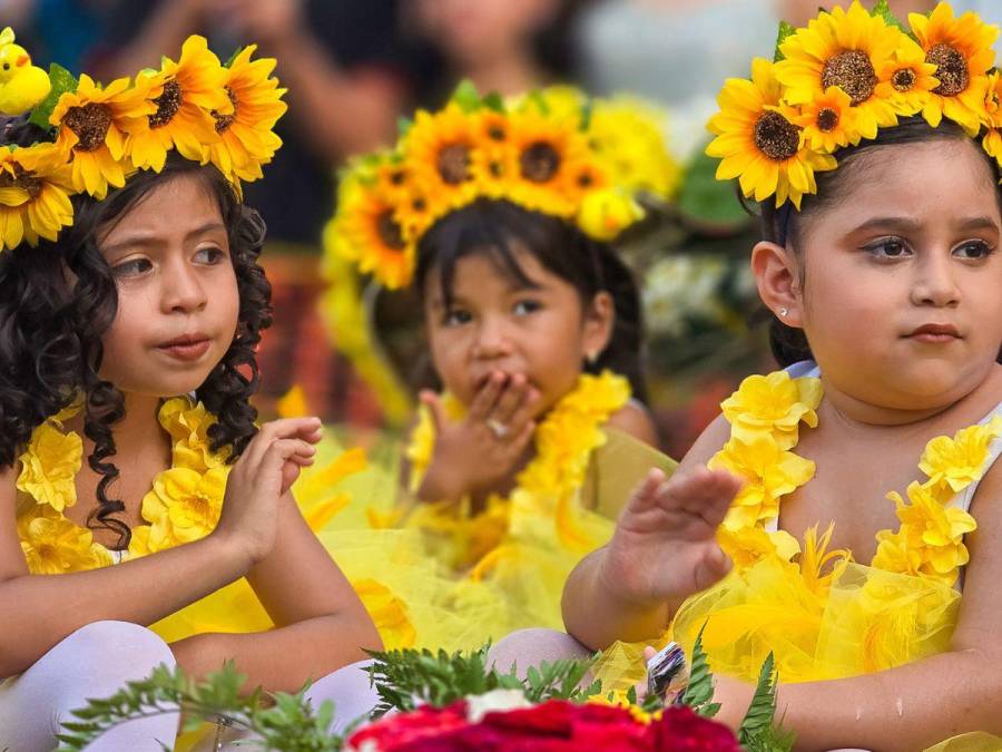 Con bellas floristas y carrozas, Siguatepeque celebra el Festival de las Flores 2024