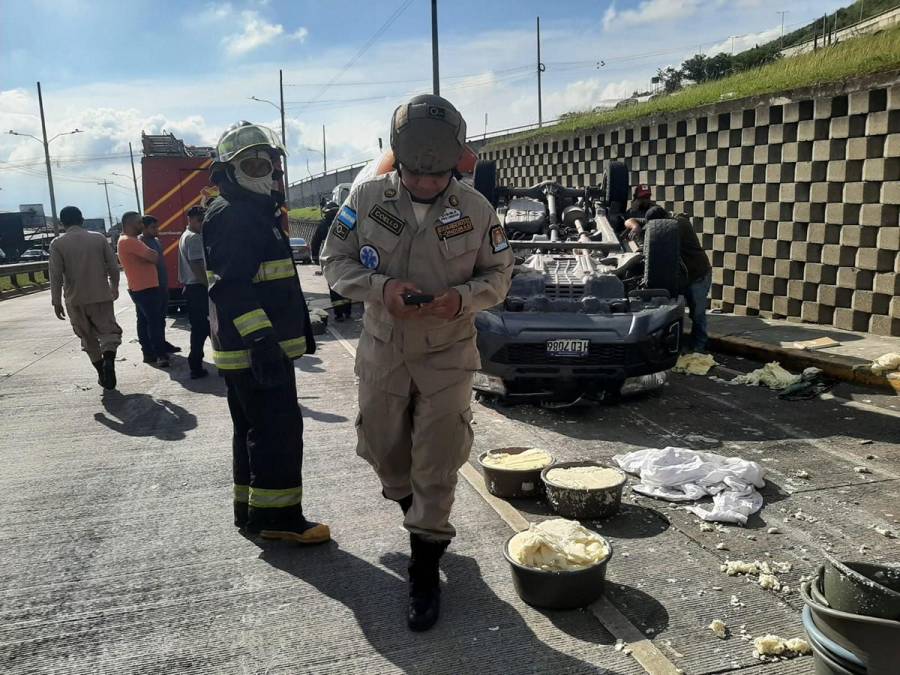 Lesionados y decenas de libras de quesillo tirado: destrozos que dejó accidente en El Carrizal