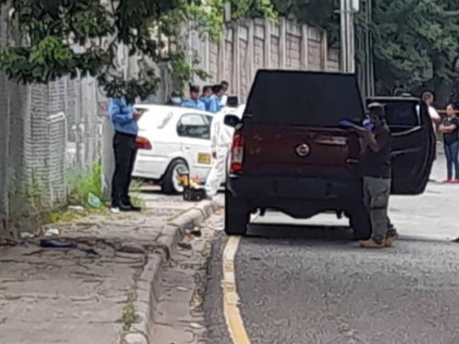 Drama de familiares y presencia policial: escena del taxista asesinado en la capital