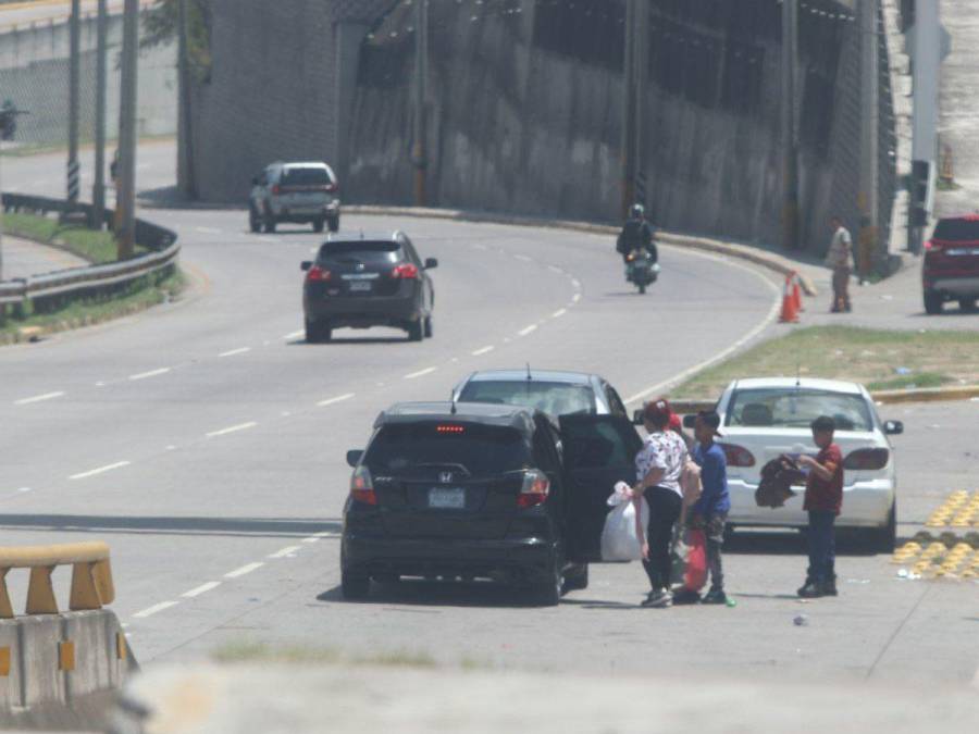 ¡Adiós vacaciones! Vuelven a Tegucigalpa personas que viajaron en Semana Morazánica