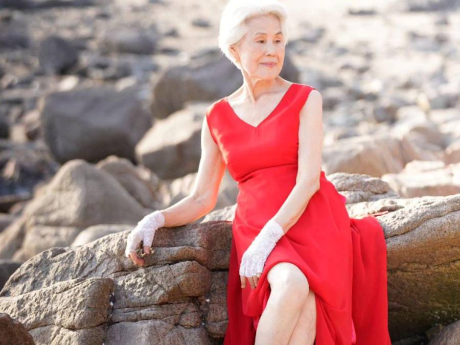 Con estilo y rompiendo esquemas: Choi Soon-hwa, la mujer de 81 años que participó en el Miss Universo Corea