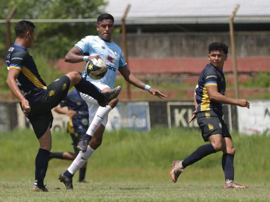 Con privilegios y patrocinio, el equipo Policía FC: ¿proyecto deportivo o treta financiera?