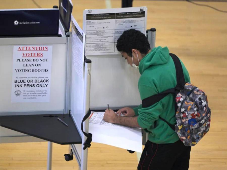 Elecciones Estados Unidos 2024: Masiva movilización de votantes latinos son el foco de atención