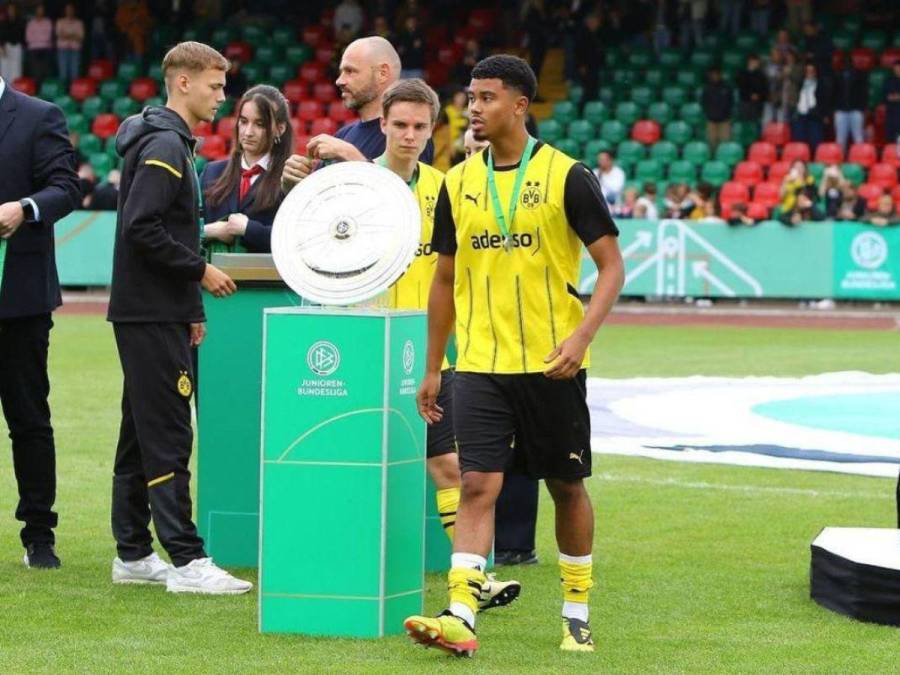 El jugador del Dortmund que será convocado por Honduras próximamente