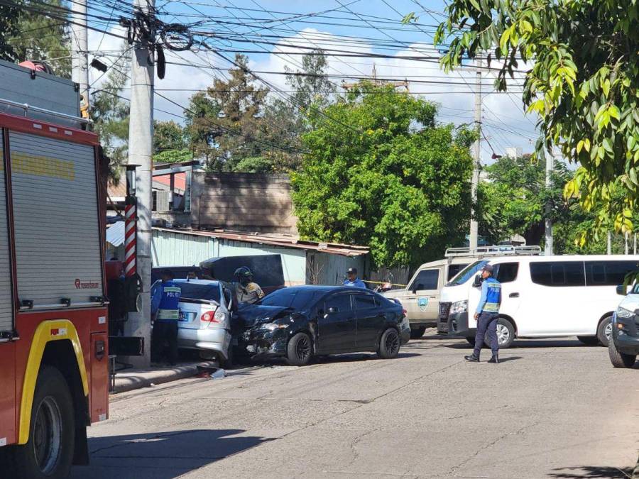 Imágenes del accidente que cobró la vida de mujer en la capital; murió al instante