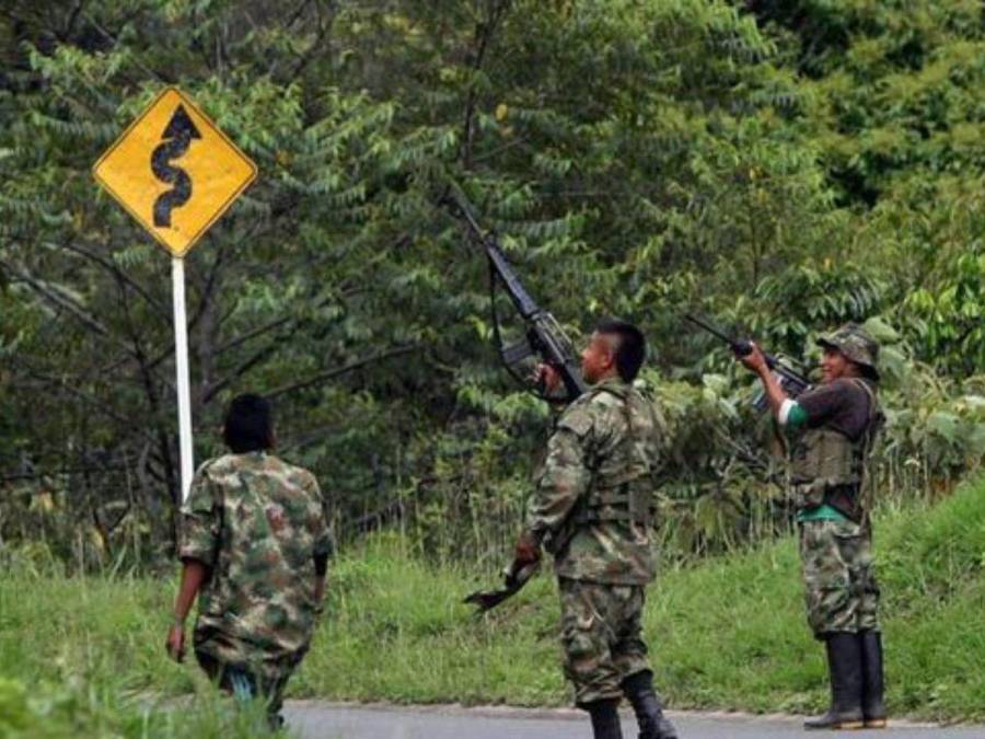 Alerta roja contra miembros de red de extorsión liderada por colombiano que fingía ser de las FARC