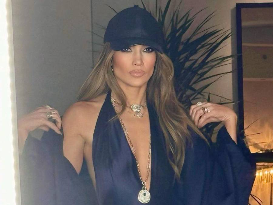 JLo se habría sometido a una cirugía para “recuperar su brillo” tras divorcio