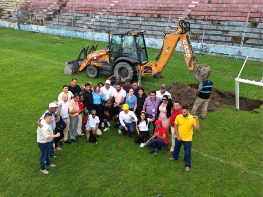 Estadio Ceibeño es cerrado porque inician cambio de grama híbrida y otros arreglos