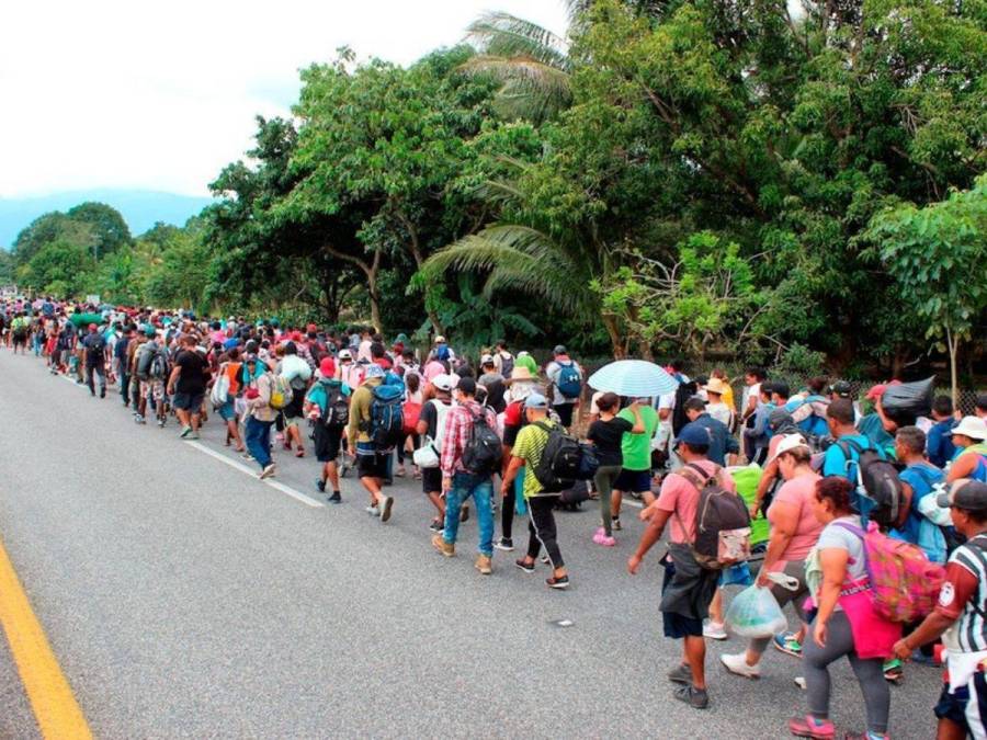 Sale la primera caravana migrante en el gobierno de Sheinbaum