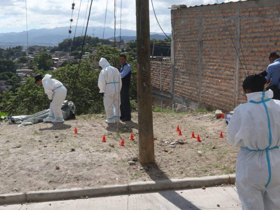 Violenta escena: joven de 19 años asesinado a balazos en colonia Santa Eduviges