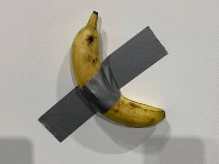 ‘Comedian’, la obra de una banana subastada en Nueva York, ¿cuál es su precio?