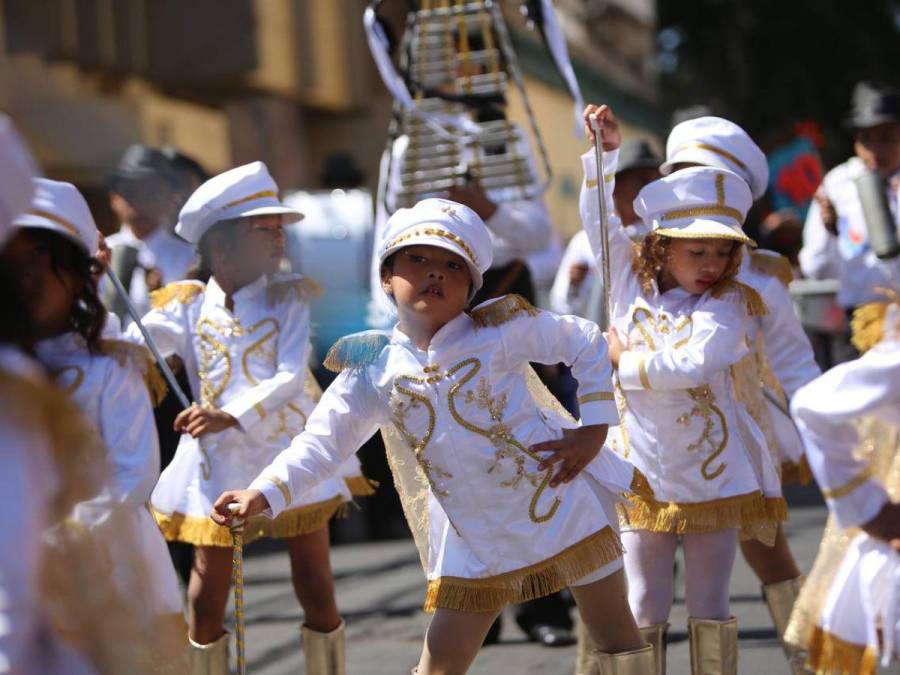 Curiosidades en desfiles de prebásica que marcaron el inicio de las fiestas patrias