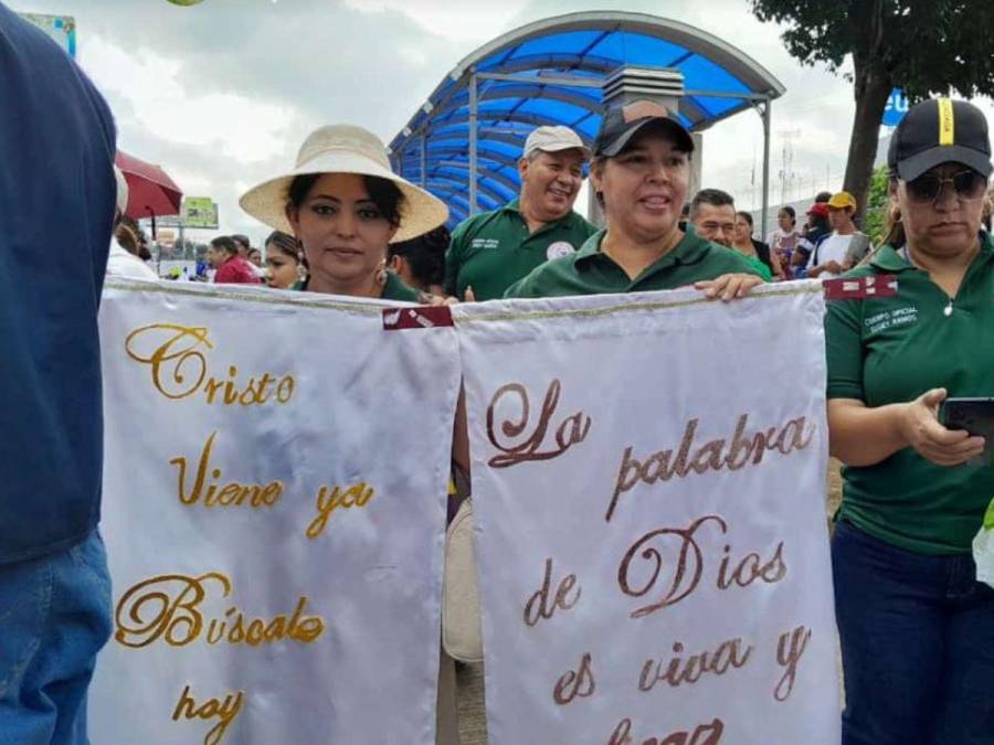 Iglesias conmemoran con devoción el Día de la Biblia en Honduras