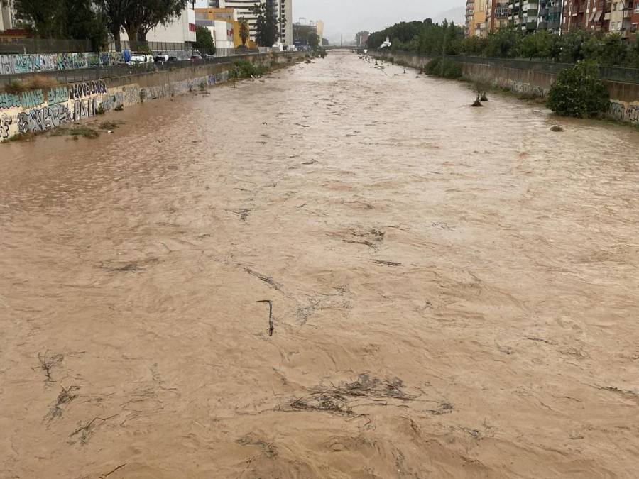 Así luce el centro de Málaga, España, tras las primeras lluvias de la DANA