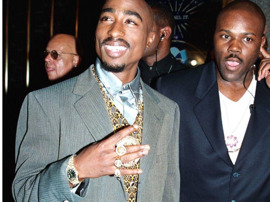 Hermanastro de Tupac dice que “Diddy” Combs mintió en su declaración sobre el crimen del rapero