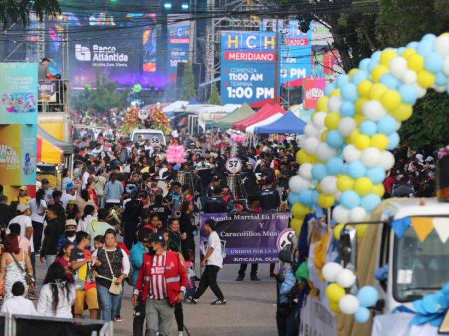 Así se vive el vibrante Carnaval de Tegucigalpa, lleno de música, color y alegría