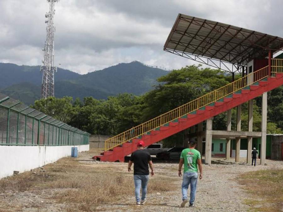 Con privilegios y patrocinio, el equipo Policía FC: ¿proyecto deportivo o treta financiera?