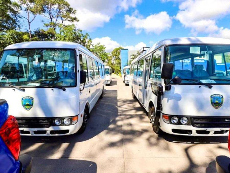 Vehículos a estrenar: ¿Cuánto se invirtió en las nuevas patrullas, camiones y buses de la policía?