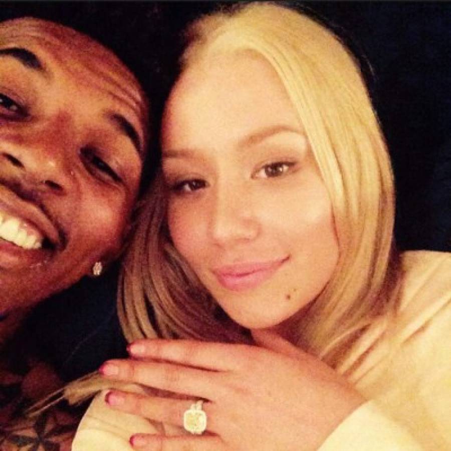 Iggy Azalea se comprometió