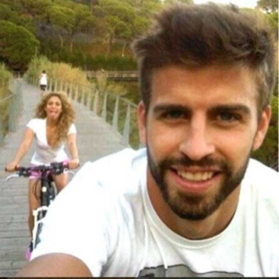 Piqué graba a Shakira buscando la selfie perfecta