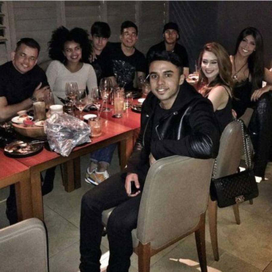 Neymar, en la fiesta de la Premier