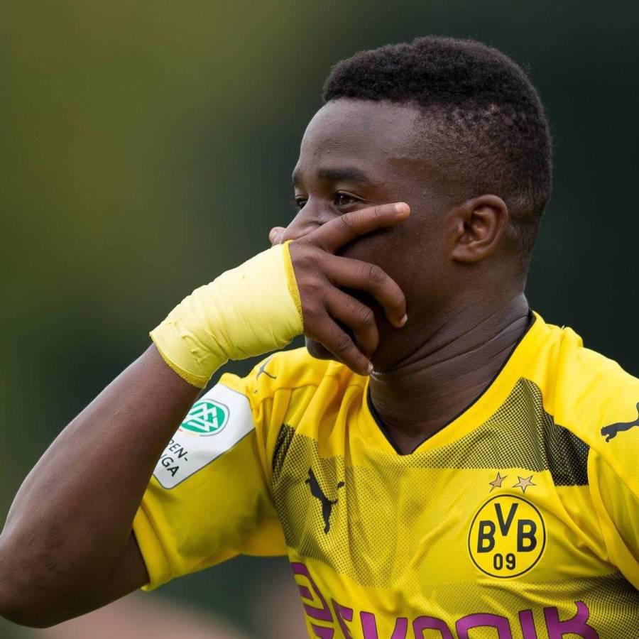 Youssoufa Moukoko: revelan bajo juramento la verdadera edad del jugador del Borussia Dortmund