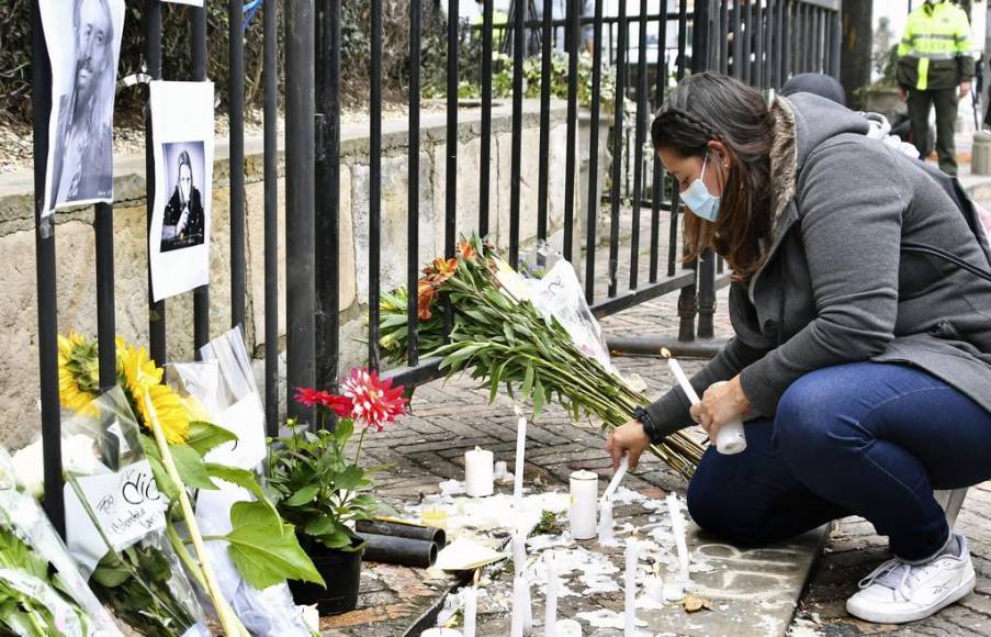 FOTOS: Así rinden homenaje en Bogotá al baterista Taylor Hawkins