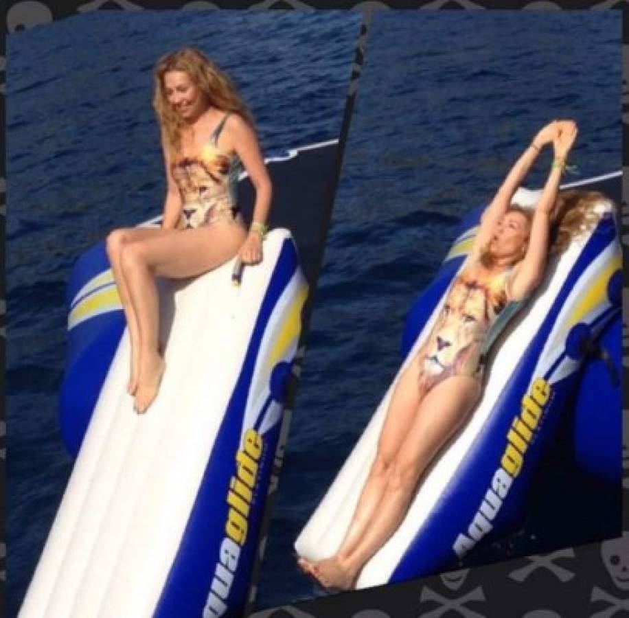 Thalía presume cuerpazo con diminuto bikini en Italia  